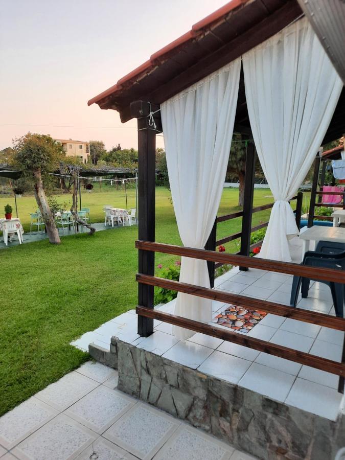 Bungalows Anestis Торони Екстериор снимка