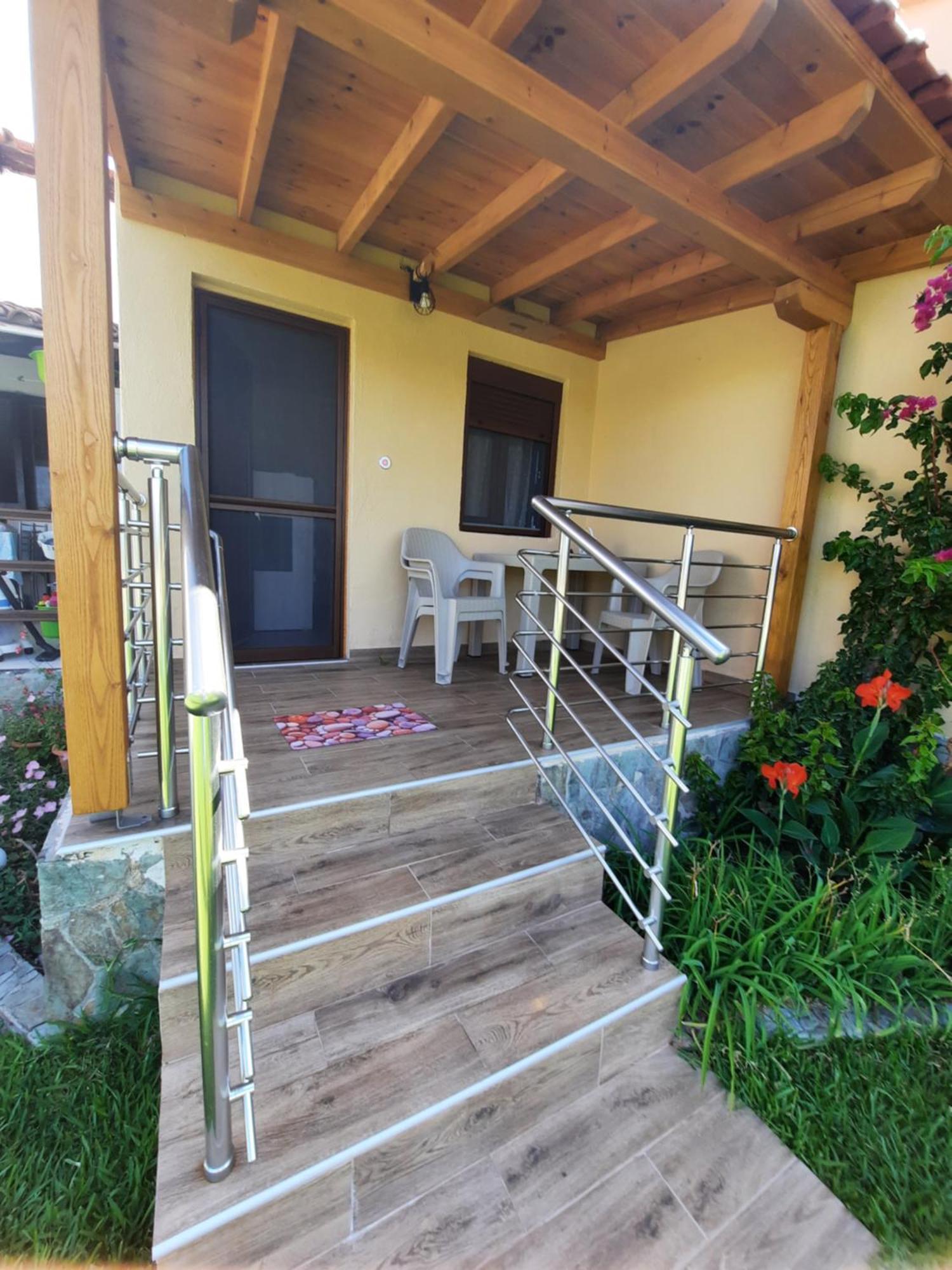 Bungalows Anestis Торони Екстериор снимка