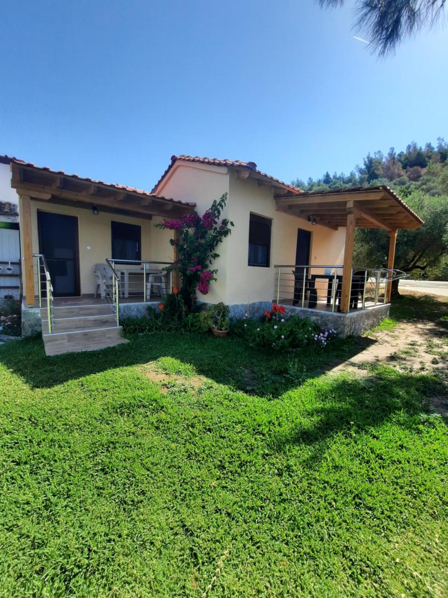 Bungalows Anestis Торони Екстериор снимка